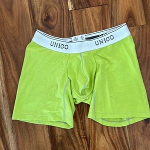 New without tags Unico men’s boxer briefs. Size medium. Green in color
